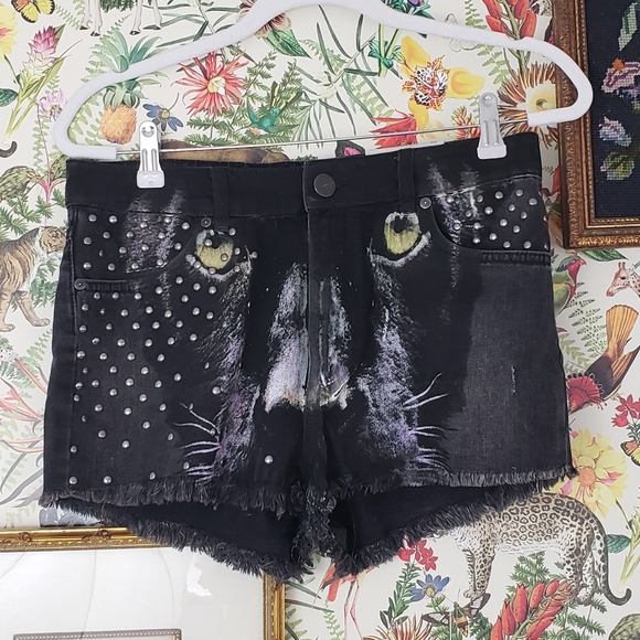 Topshop Painted Panther High Waisted Denim Shorts - Picture 2 of 14